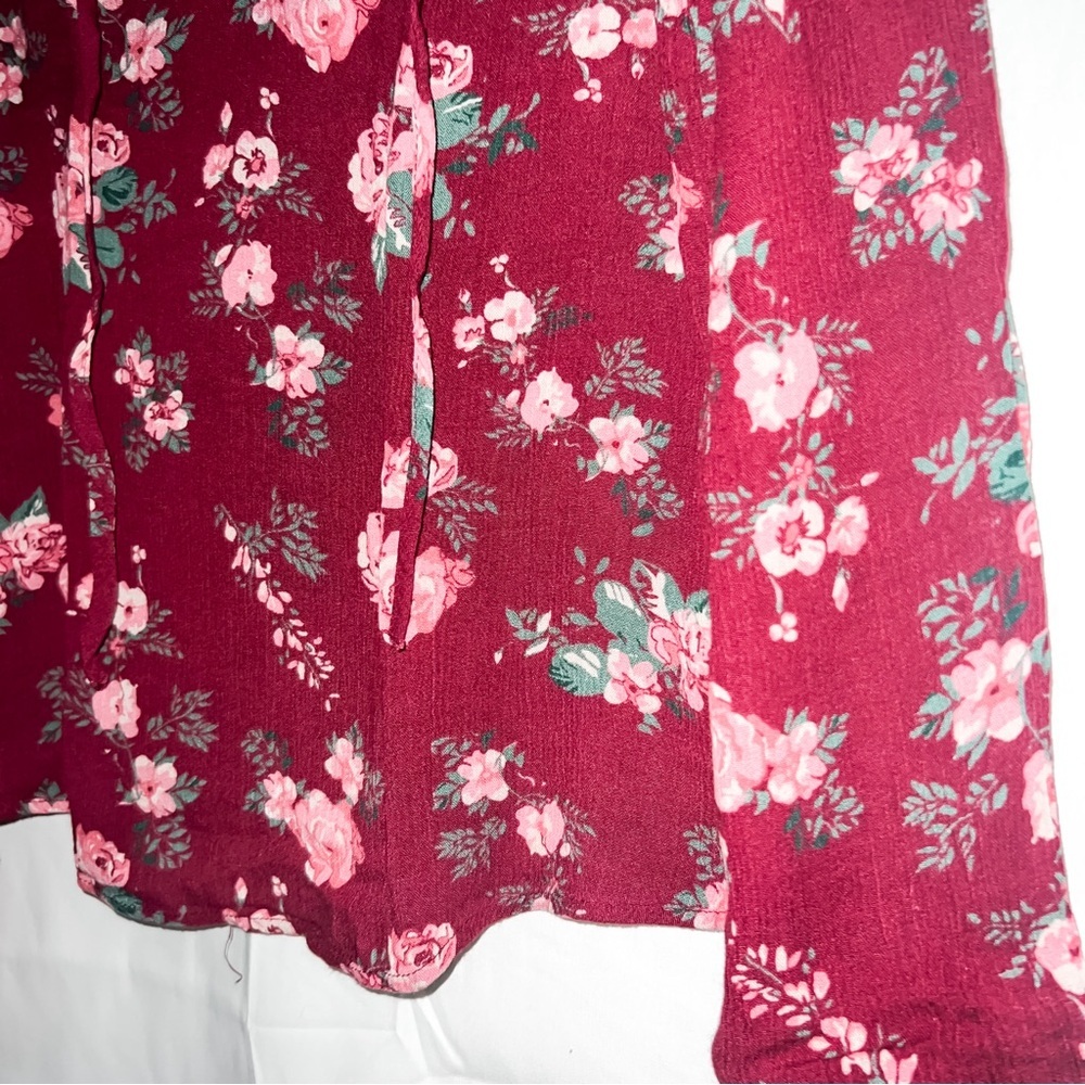 DIVIDED by H&M Floral Burgundy V-Neck Cropped Blouse, Size 6 - Picture 7 of 11